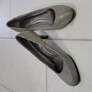 EUC Life Stride Silver Pumps 9m